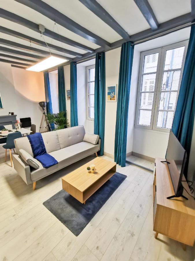 Appartement Ma Douce Charente - Superbe T3 Design et Fonctionnel - Hyper Centre à Saintes Exterior foto