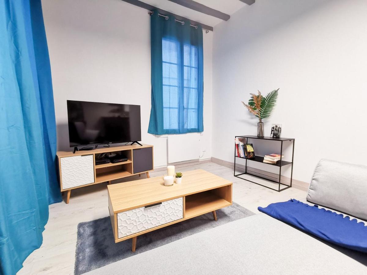 Appartement Ma Douce Charente - Superbe T3 Design et Fonctionnel - Hyper Centre à Saintes Exterior foto