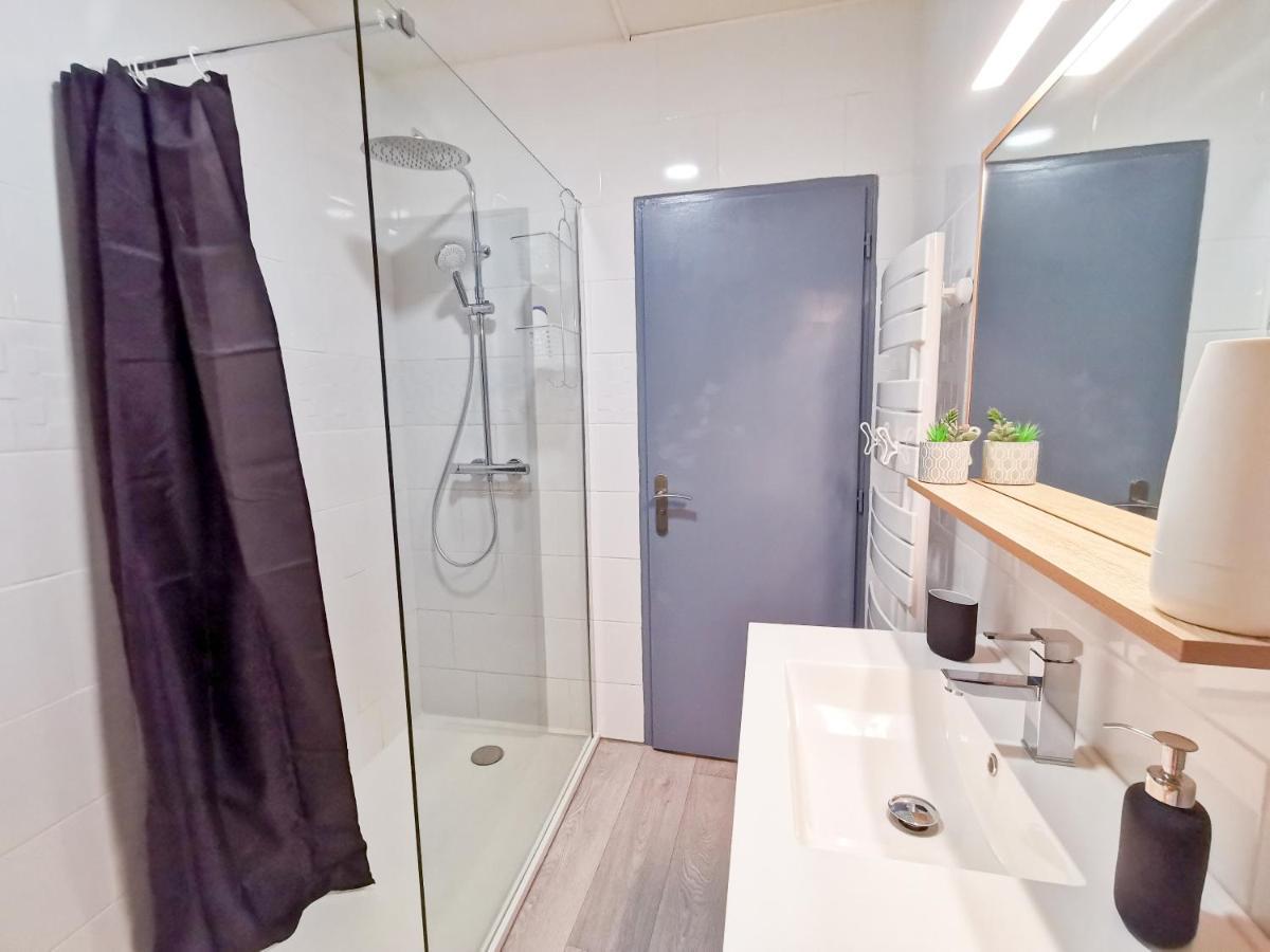 Appartement Ma Douce Charente - Superbe T3 Design et Fonctionnel - Hyper Centre à Saintes Exterior foto