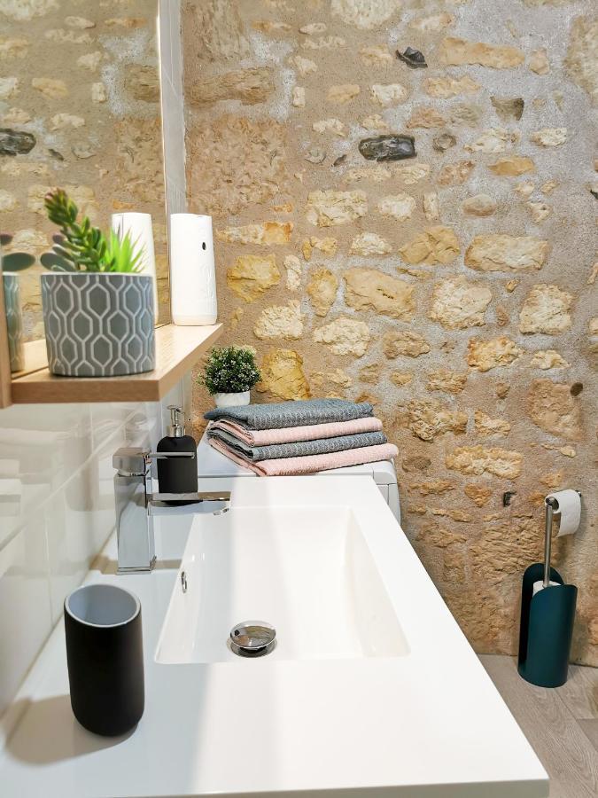 Appartement Ma Douce Charente - Superbe T3 Design et Fonctionnel - Hyper Centre à Saintes Exterior foto